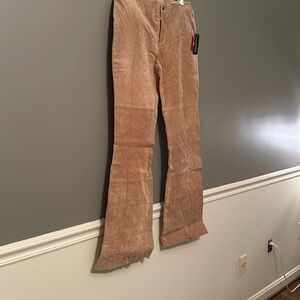 MACY’S LEATHER PANTS. 👖